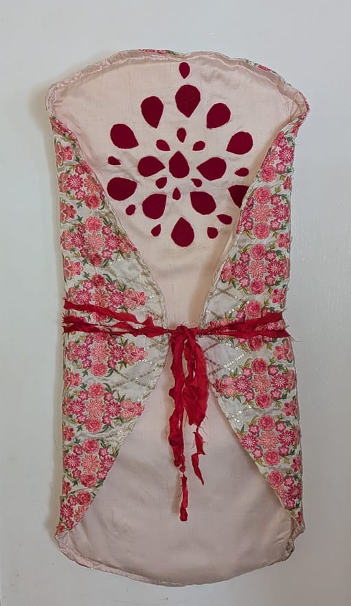 Period pad burial shroud (image 1 of 2)