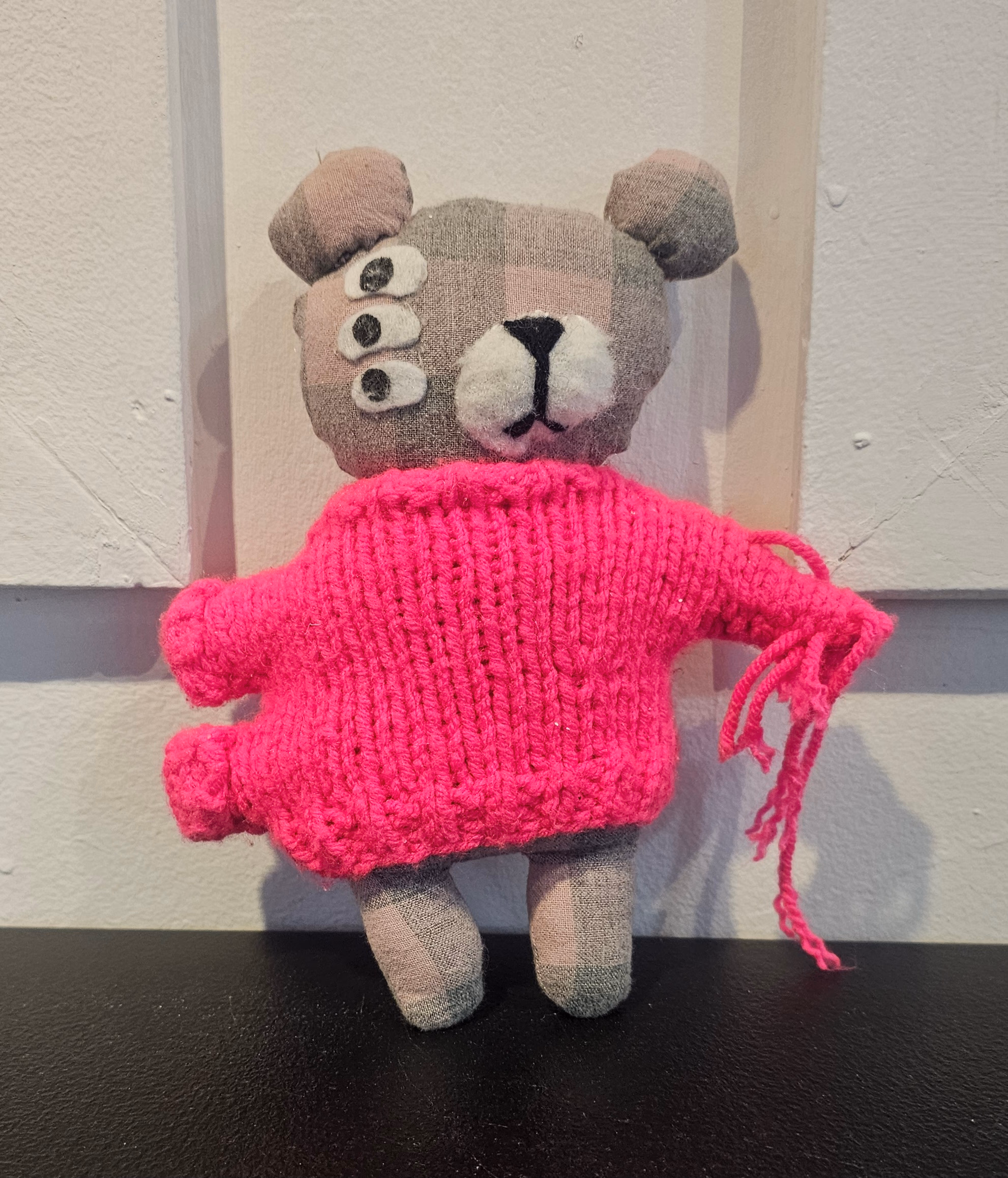 Shin Teddy: pink check (neon goth)