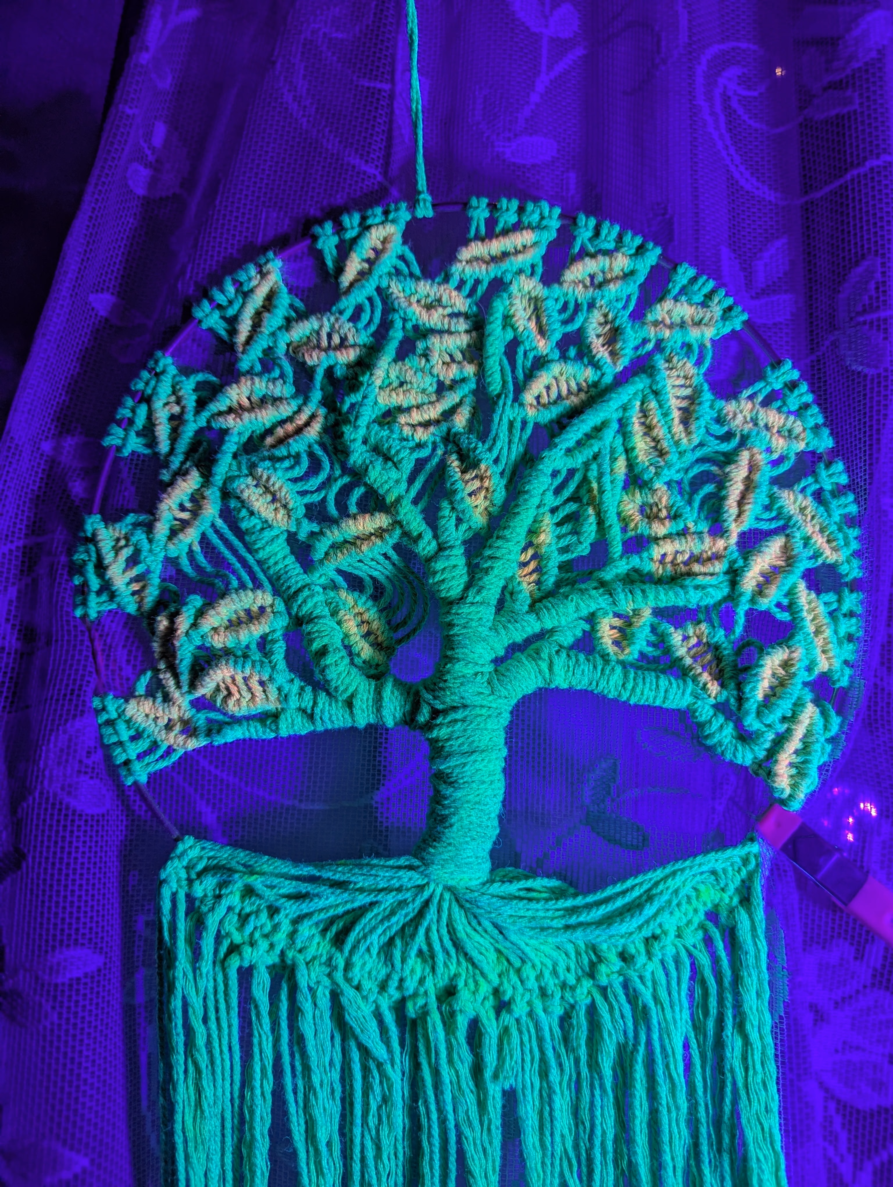 Blacklight 3D Macrame Tree in Green